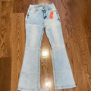 Flamingo NWT size large light wash flare jeans